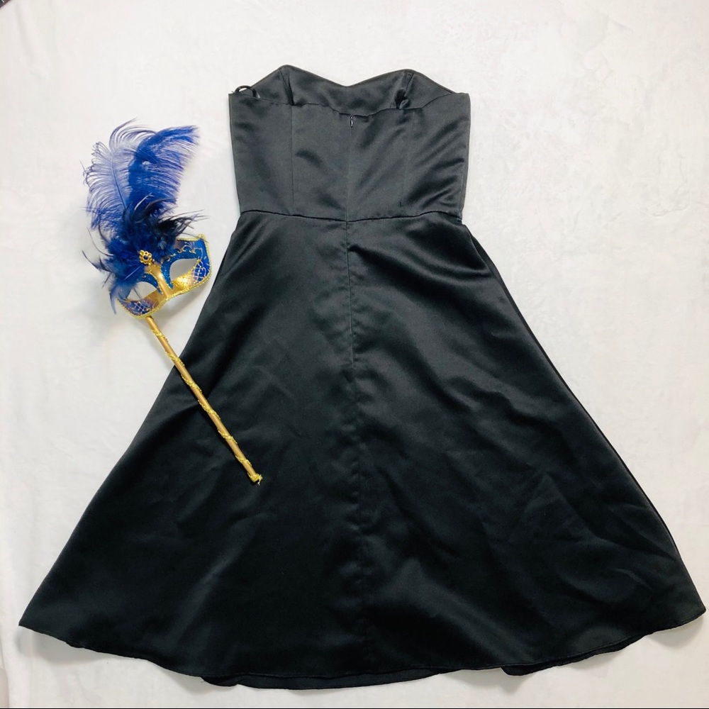 WHBM- Classic LBD Satin Cocktail Dress Size 4 - Picture 6 of 6